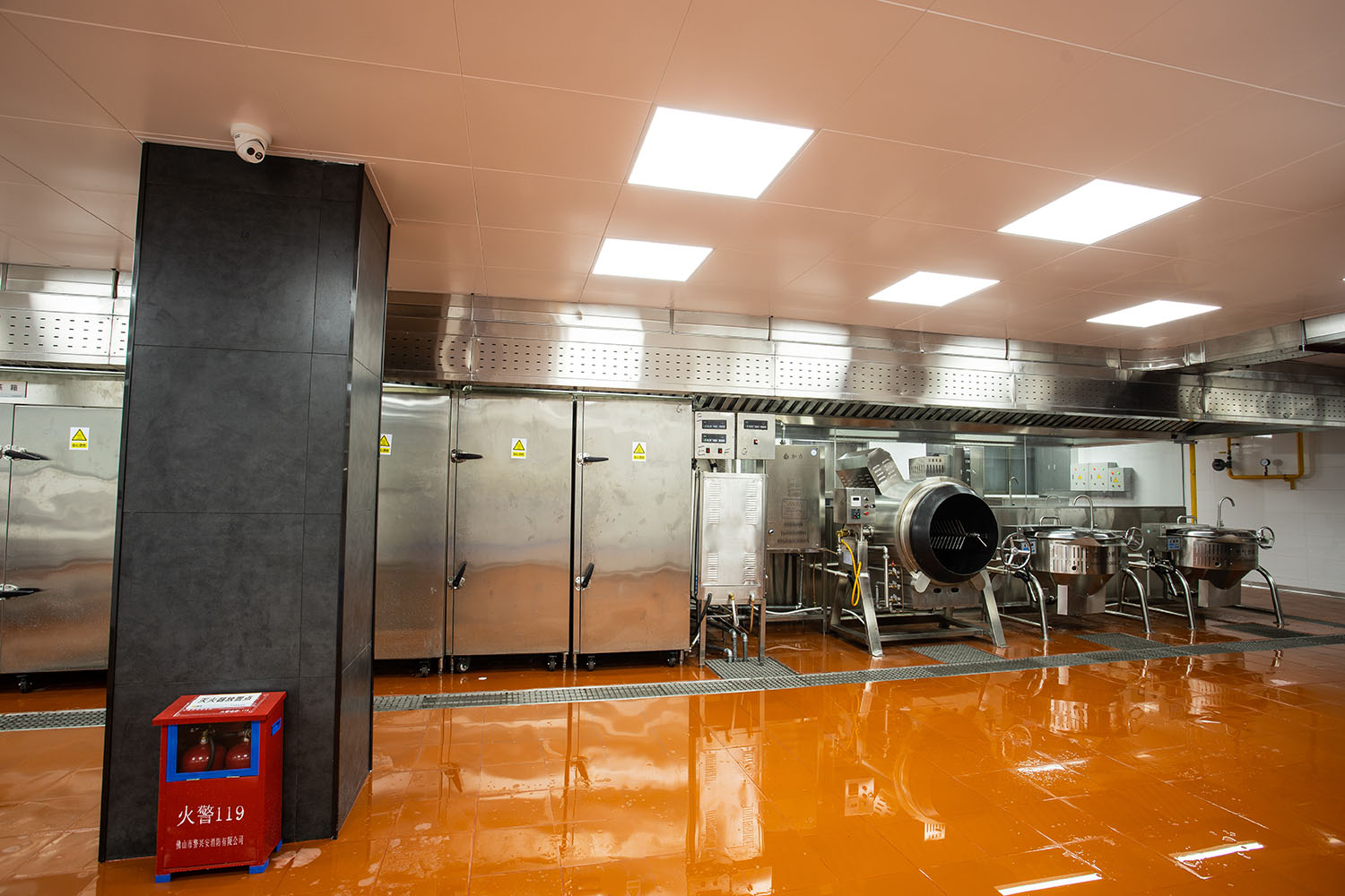 酒店廚房設(shè)備，商用廚房設(shè)備，廣東廚具設(shè)備，廣東廚房設(shè)備，智能廚房設(shè)備